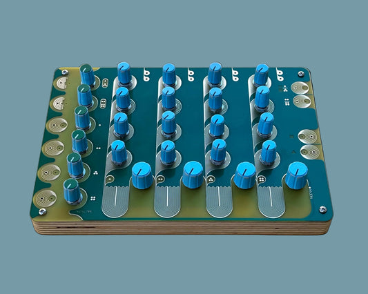 Landscape Moon Passive Analogue 4-Channel Rhythmic Instrument