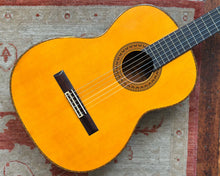 Load image into Gallery viewer, Morris M-25 Classical Guitar
