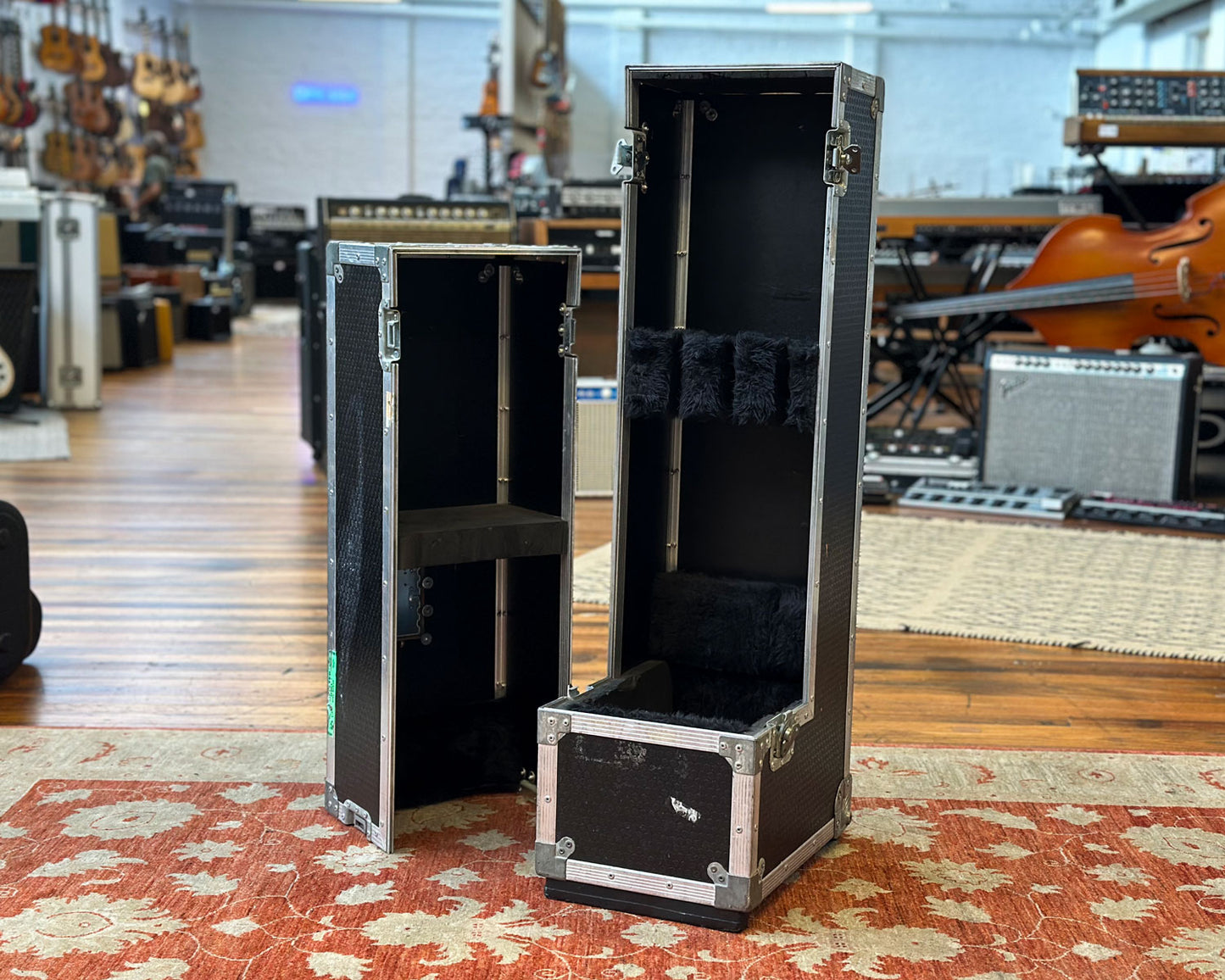 NAUT Cases Triple Guitar Flight Case with Wheels