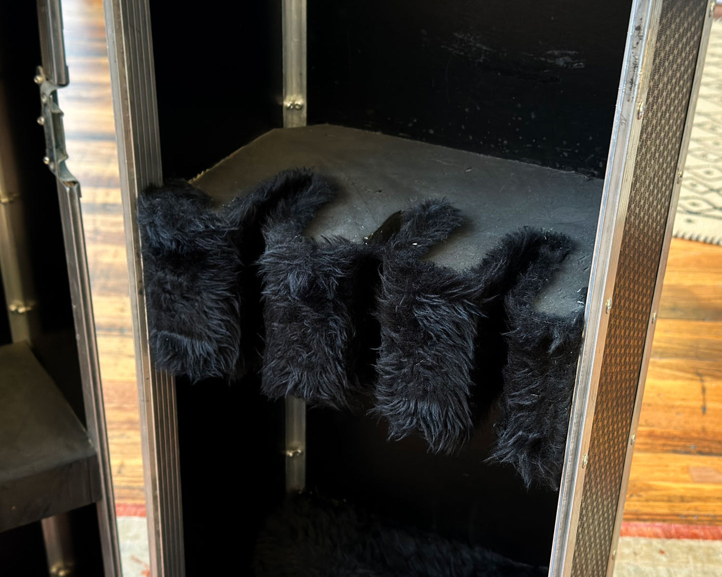 NAUT Cases Triple Guitar Flight Case with Wheels