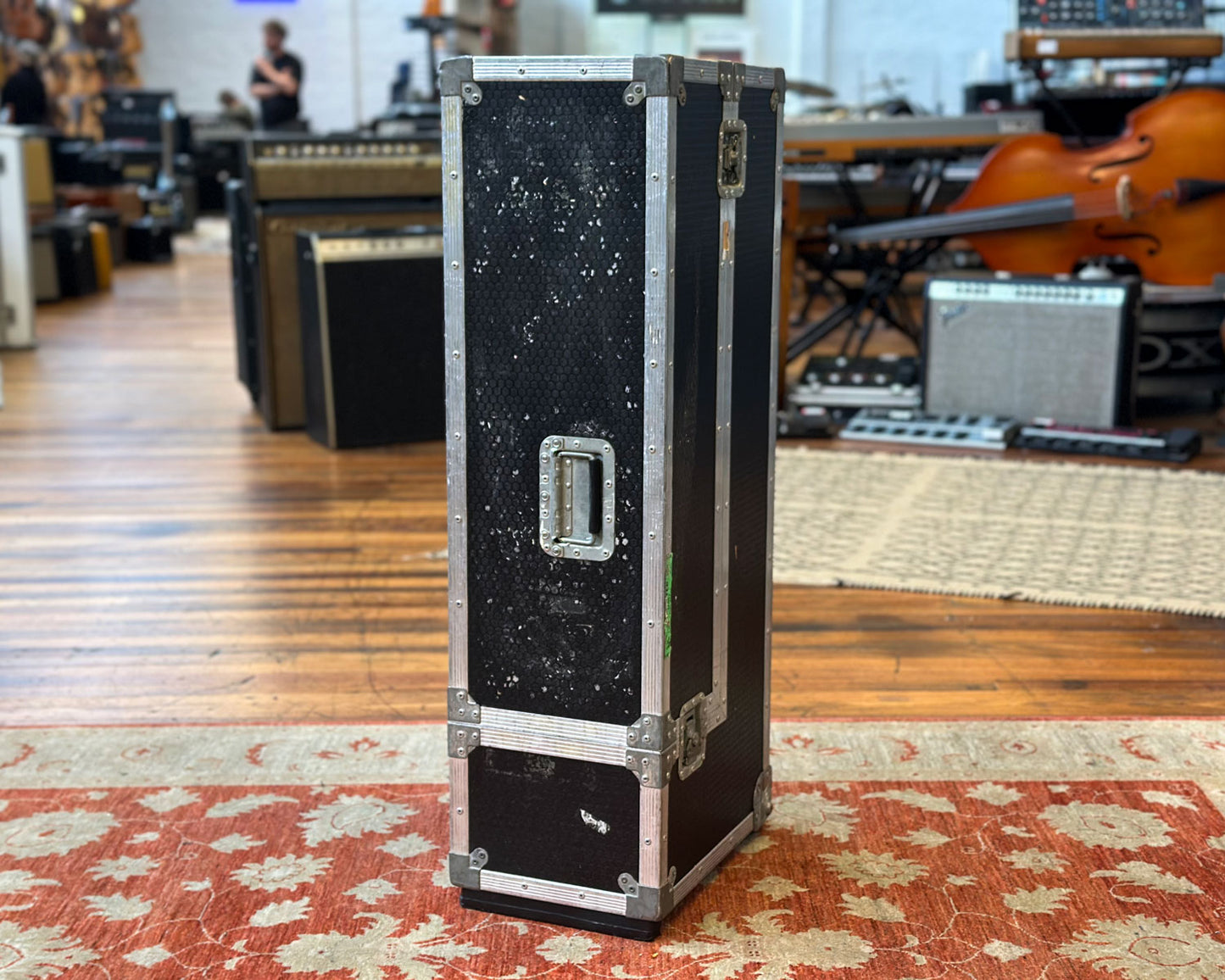 NAUT Cases Triple Guitar Flight Case with Wheels