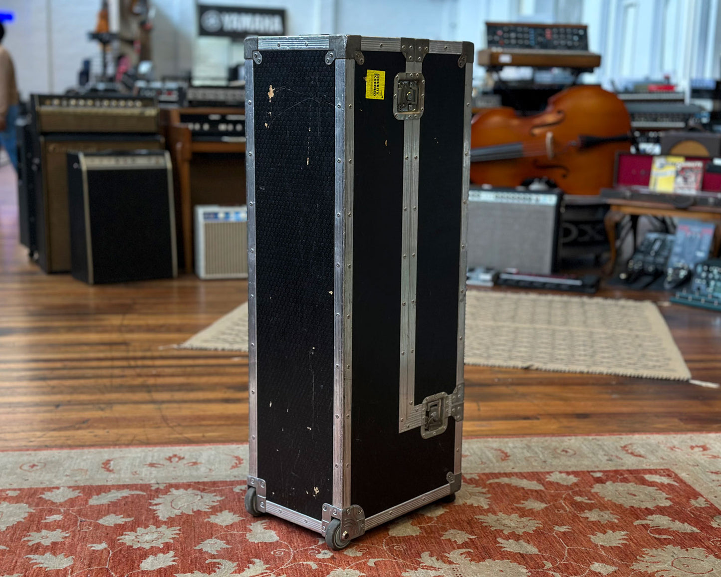 NAUT Cases Triple Guitar Flight Case with Wheels