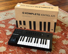 Load image into Gallery viewer, Native Instruments Komplete Kontrol A25
