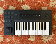 Load image into Gallery viewer, Native Instruments Komplete Kontrol A25
