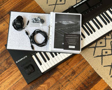 Load image into Gallery viewer, Native Instruments Komplete Kontrol S88 MK2
