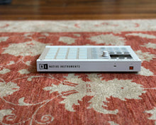 Load image into Gallery viewer, Native Instruments Maschine Mikro MK2
