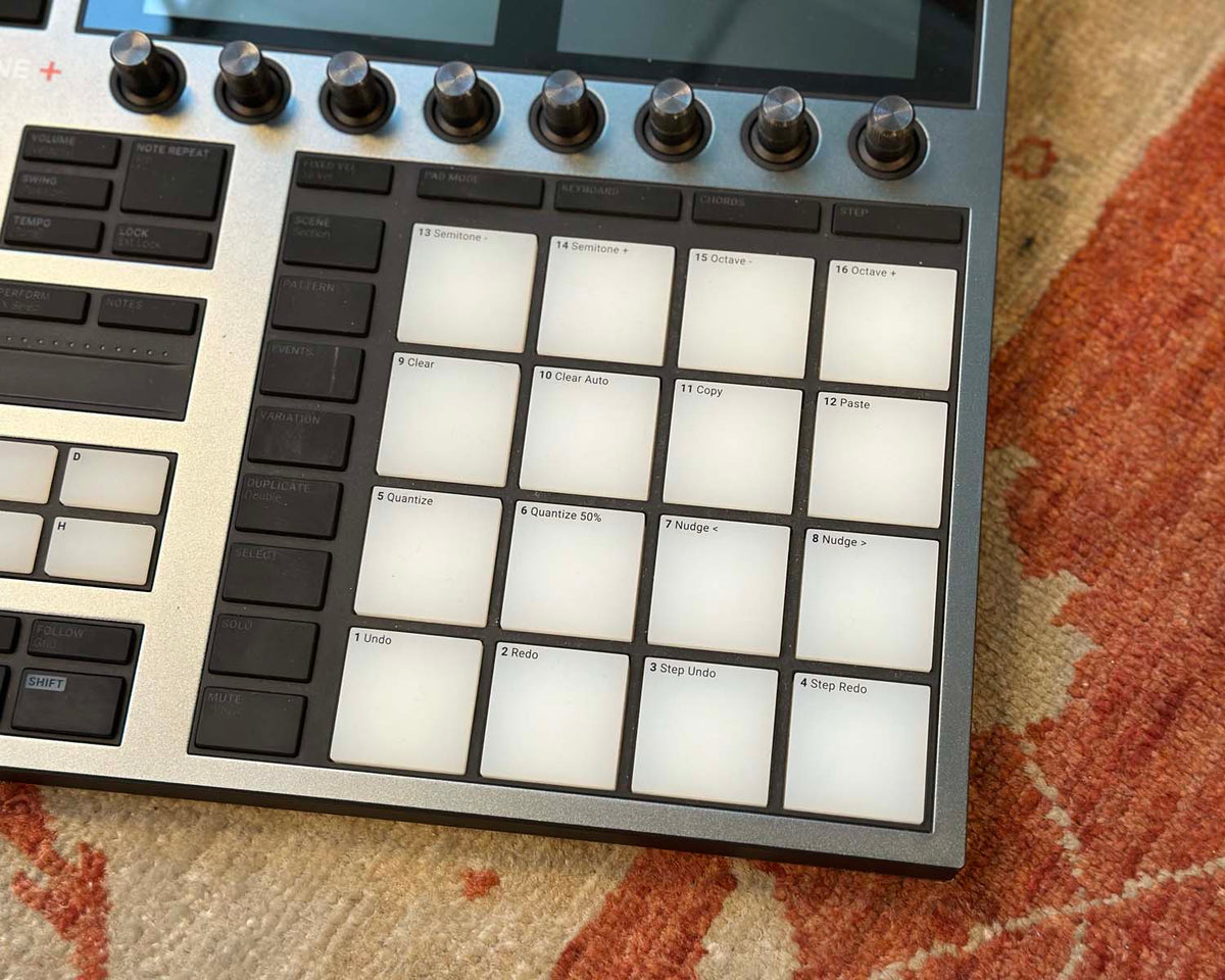 Native Instruments Maschine+ w/ Decksaver, Briefcase & Expansion Packs