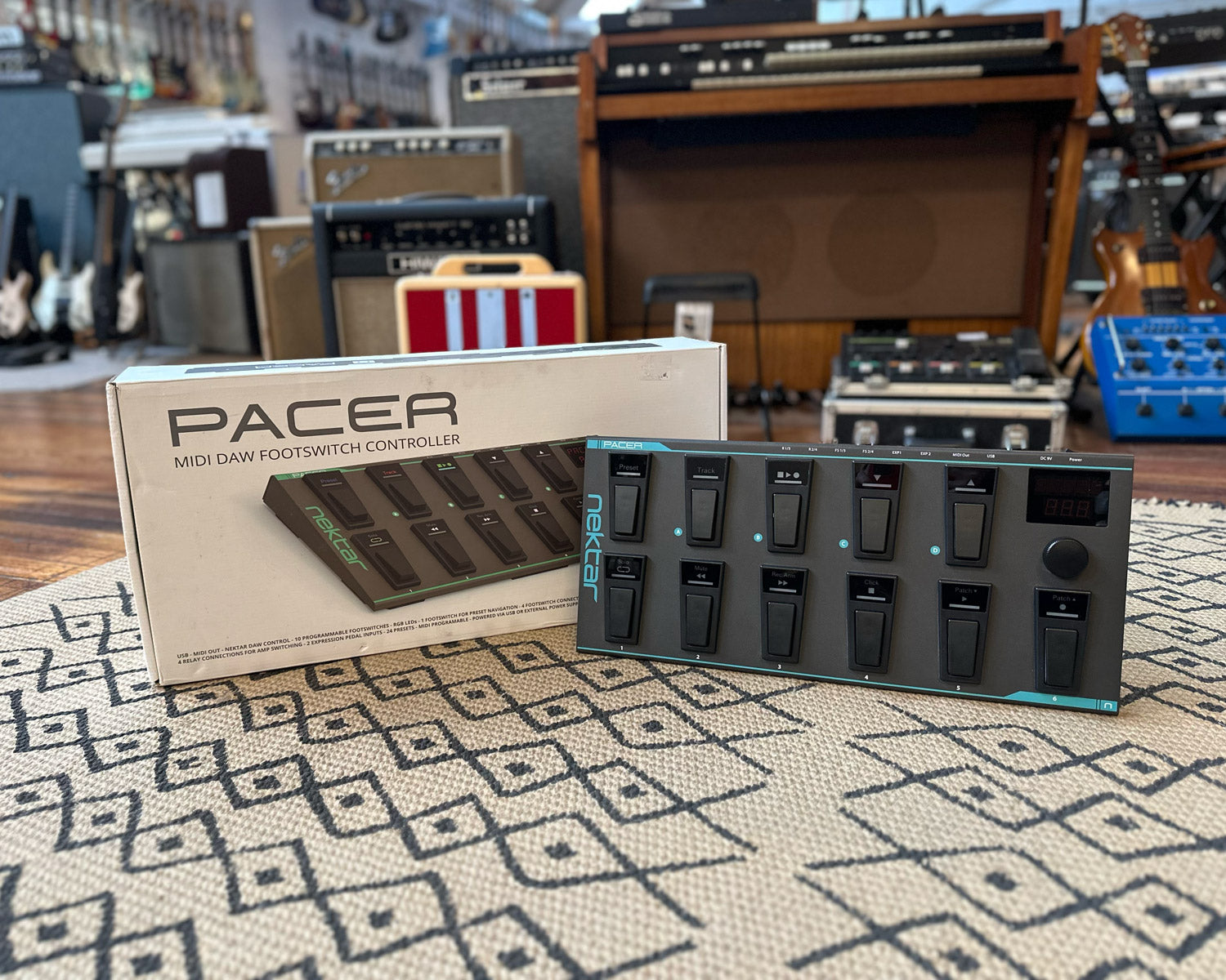 MIDI フットスイッチ　NEKTAR PACER PACER - Nektar Technology | Hookup, Inc.