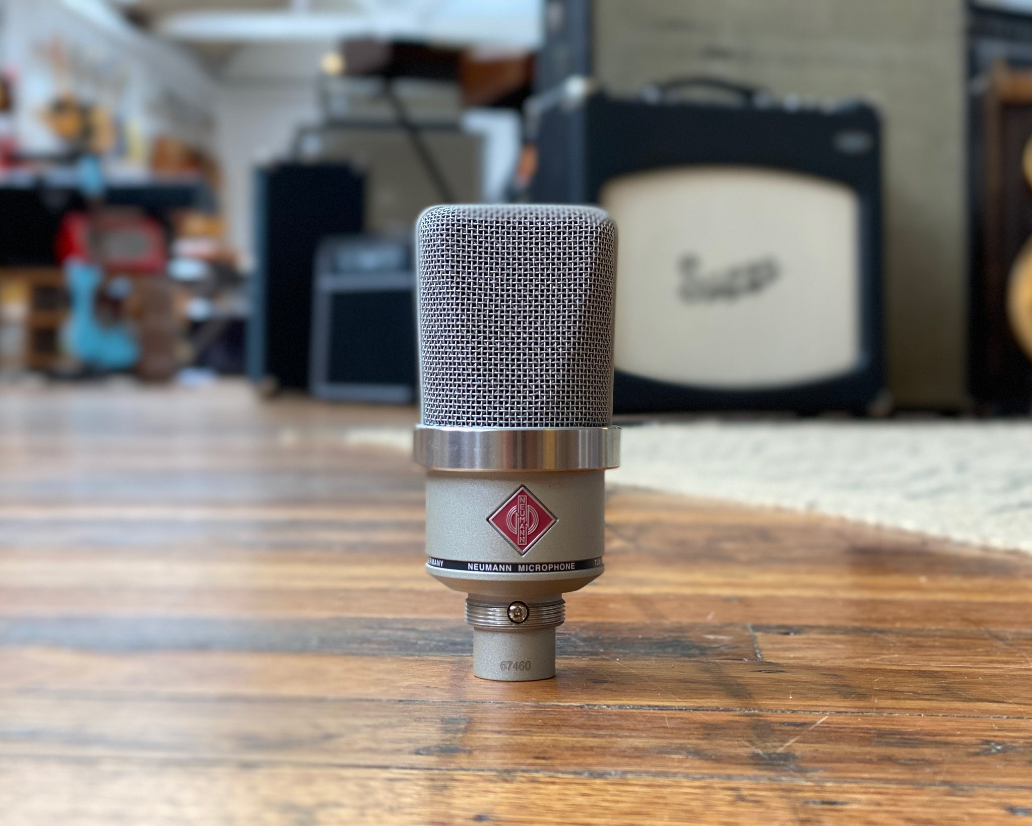 Neumann TLM 102 w/ EA 4 Shock Mount (Bundle) – Found Sound
