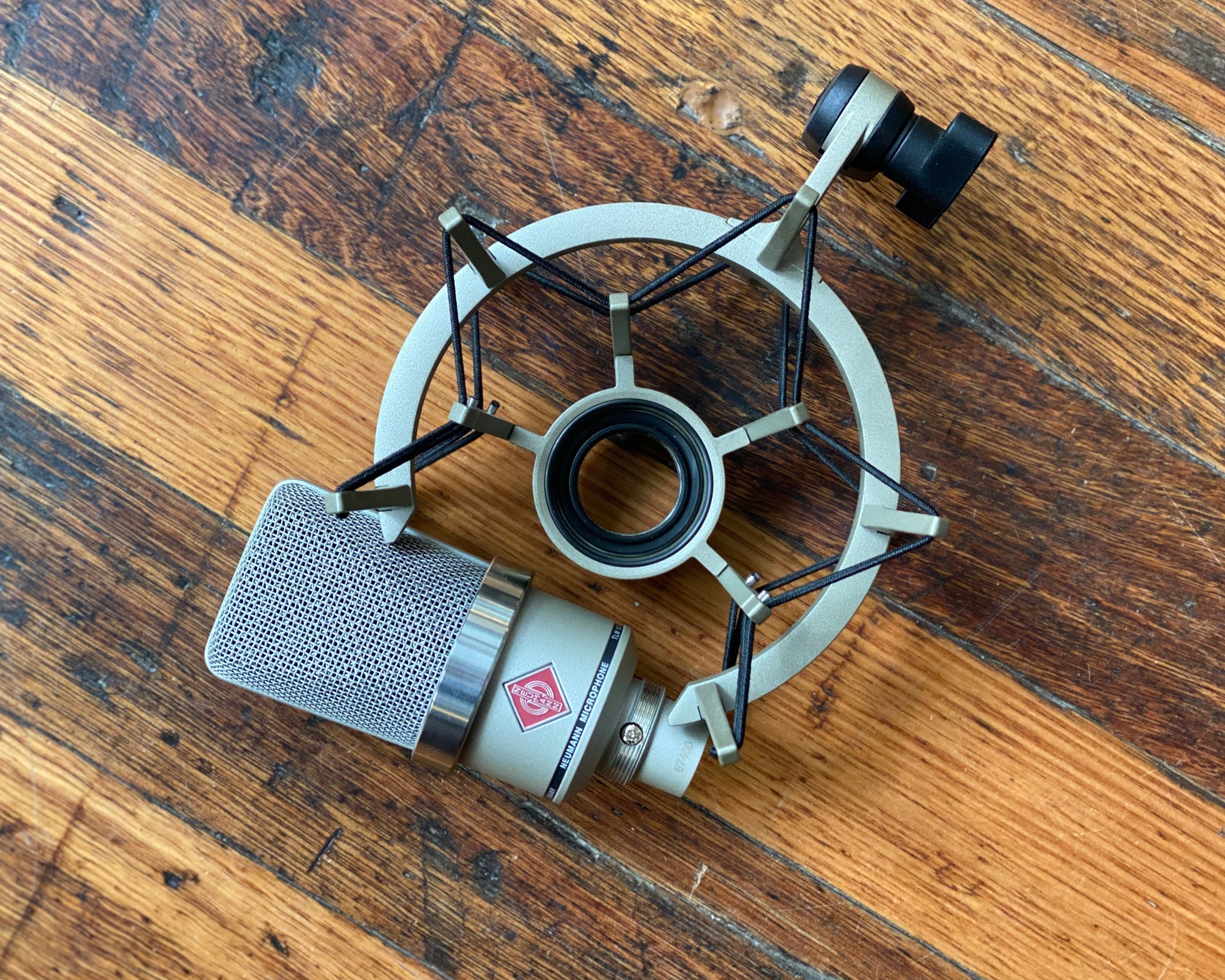 Neumann TLM 102 w/ EA 4 Shock Mount (Bundle) – Found Sound