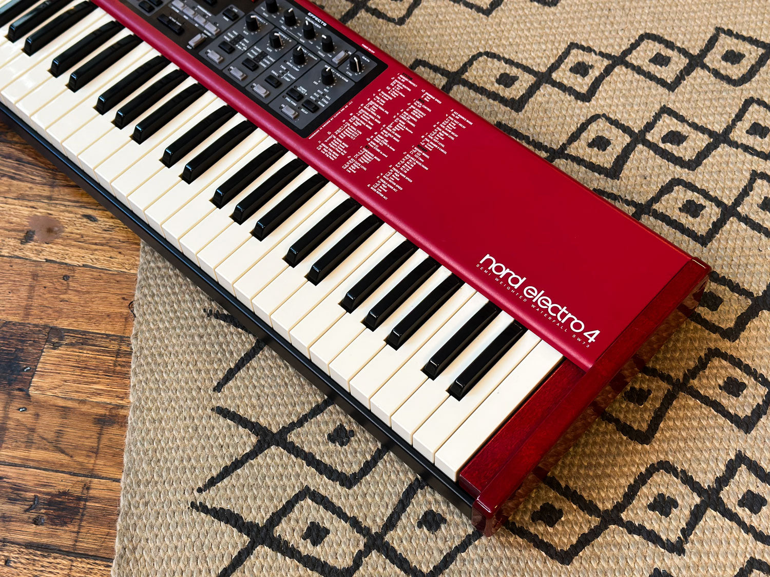 ○NORD ELECTRO 4 SW73 シンセサイザー ノード エレクトロ○