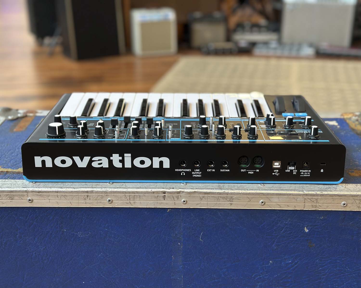 最終値下げ　novation Bass Station II Novation Bass Station II Analogue Synthesizer – Found Sound