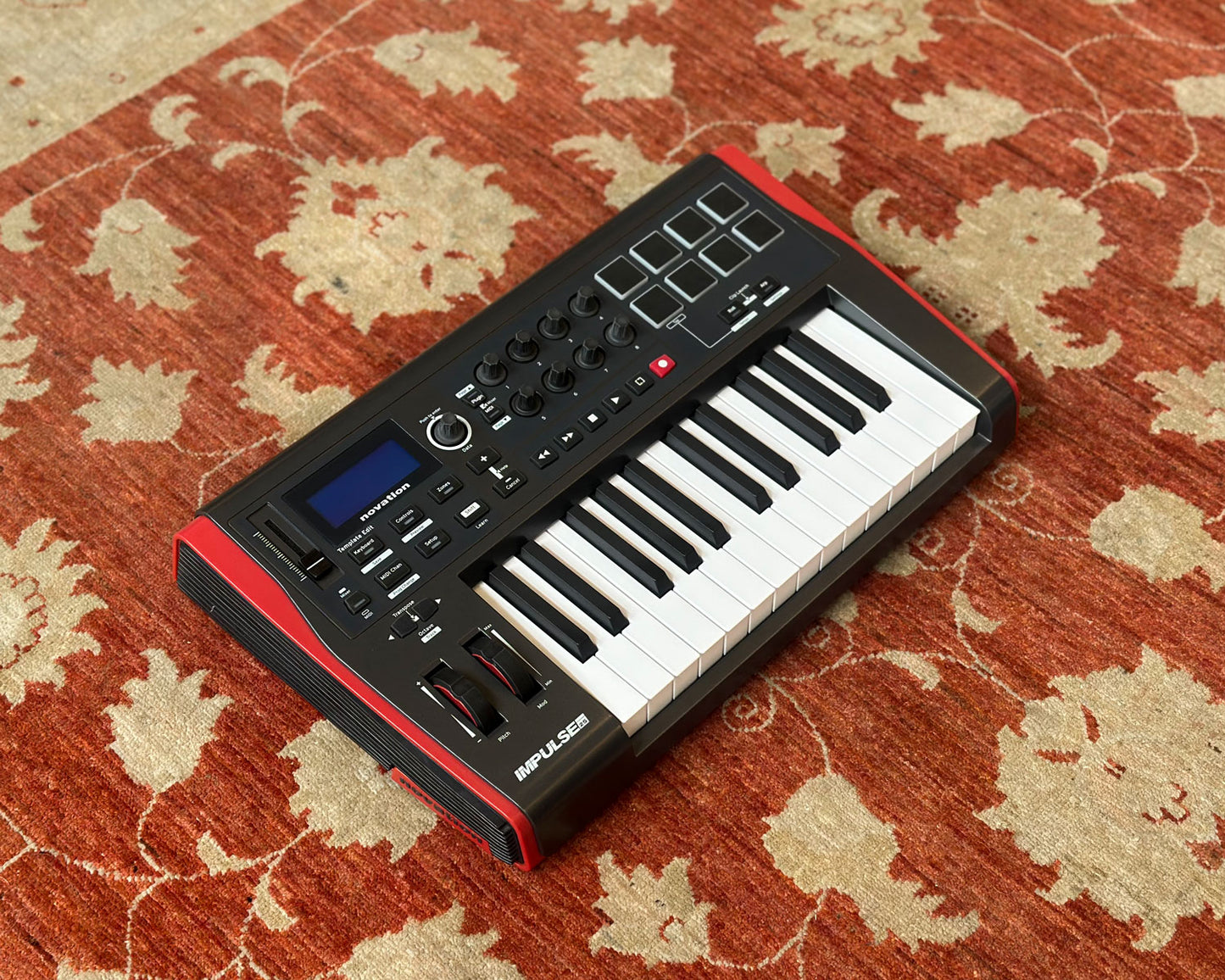 Novation Impulse 25 USB MIDI Controller