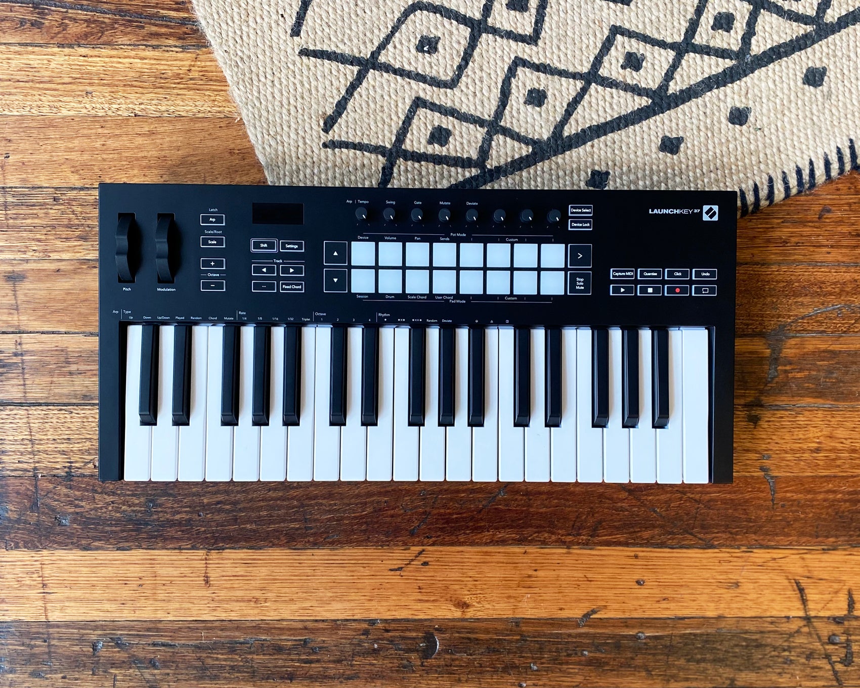 Novation Launchkey MK3 37 （ユーザー登録解除済み ） Novation Launchkey MK3 37 （ユーザー登録解除済み ） Novation