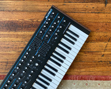 Load image into Gallery viewer, Novation Summit 16 Voice Bi Timbral 61-Key Hybrid Keyboard Synthesizer w/ Road Case
