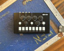 Load image into Gallery viewer, OTO Machines Biscuit 8-Bit Effects &amp; Analogue Filter
