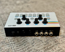 Load image into Gallery viewer, OTO Machines Biscuit 8-Bit Effects &amp; Analogue Filter
