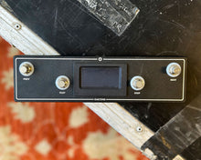 Load image into Gallery viewer, Oaktone Floor Vista MIDI Footswitch Controller
