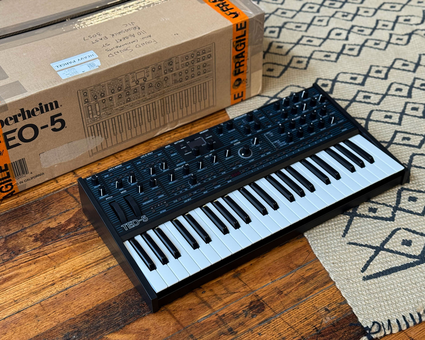 Oberheim TEO-5 5-Voice VCO/VCF-based Polysynth