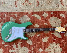 Load image into Gallery viewer, Paul Reed Smith SE Silver Sky - Rosewood John Mayer Signature in Ever Green
