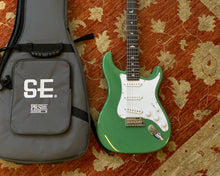 Load image into Gallery viewer, Paul Reed Smith SE Silver Sky - Rosewood John Mayer Signature in Ever Green
