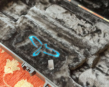 Load image into Gallery viewer, Paul Reed Smith Multifit D2 Moulded Hard Case
