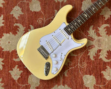 Load image into Gallery viewer, Paul Reed Smith SE Silver Sky
