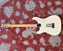 Load image into Gallery viewer, Paul Reed Smith SE Silver Sky
