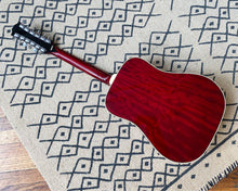 Load image into Gallery viewer, Pearl 12-String Hummingbird
