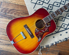 Load image into Gallery viewer, Pearl 12-String Hummingbird
