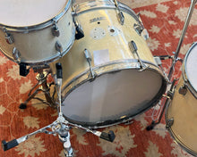 Load image into Gallery viewer, Pearl '60s President Drum Set
