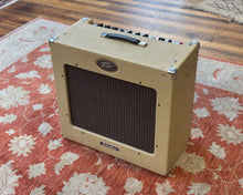 Load image into Gallery viewer, Peavey Delta Blues 115

