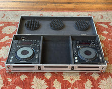 Load image into Gallery viewer, Pioneer 2x CDJ 850 - Pair
