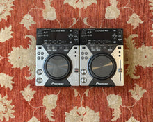 Load image into Gallery viewer, Pioneer CDJ-400 - Pair
