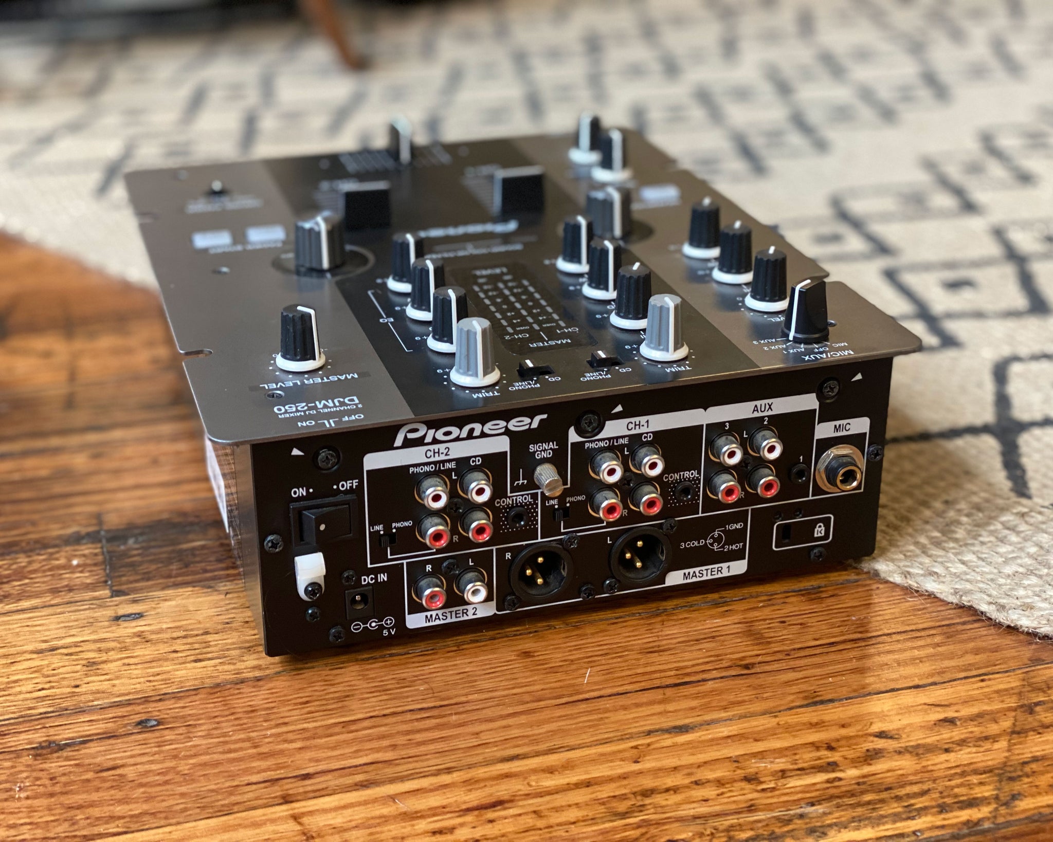 Pioneer DJM-250 – Found Sound