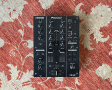 Load image into Gallery viewer, Pioneer DJM-350 with Road Case
