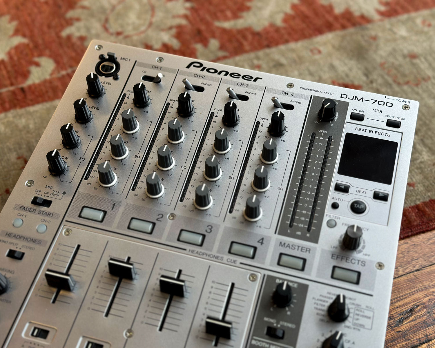 Pioneer DJM-700 シルバー　　DJミキサー DJM 700 S (usato) Mixer dj analogici - Vendita online