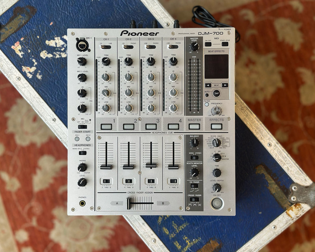 Pioneer DJM-700