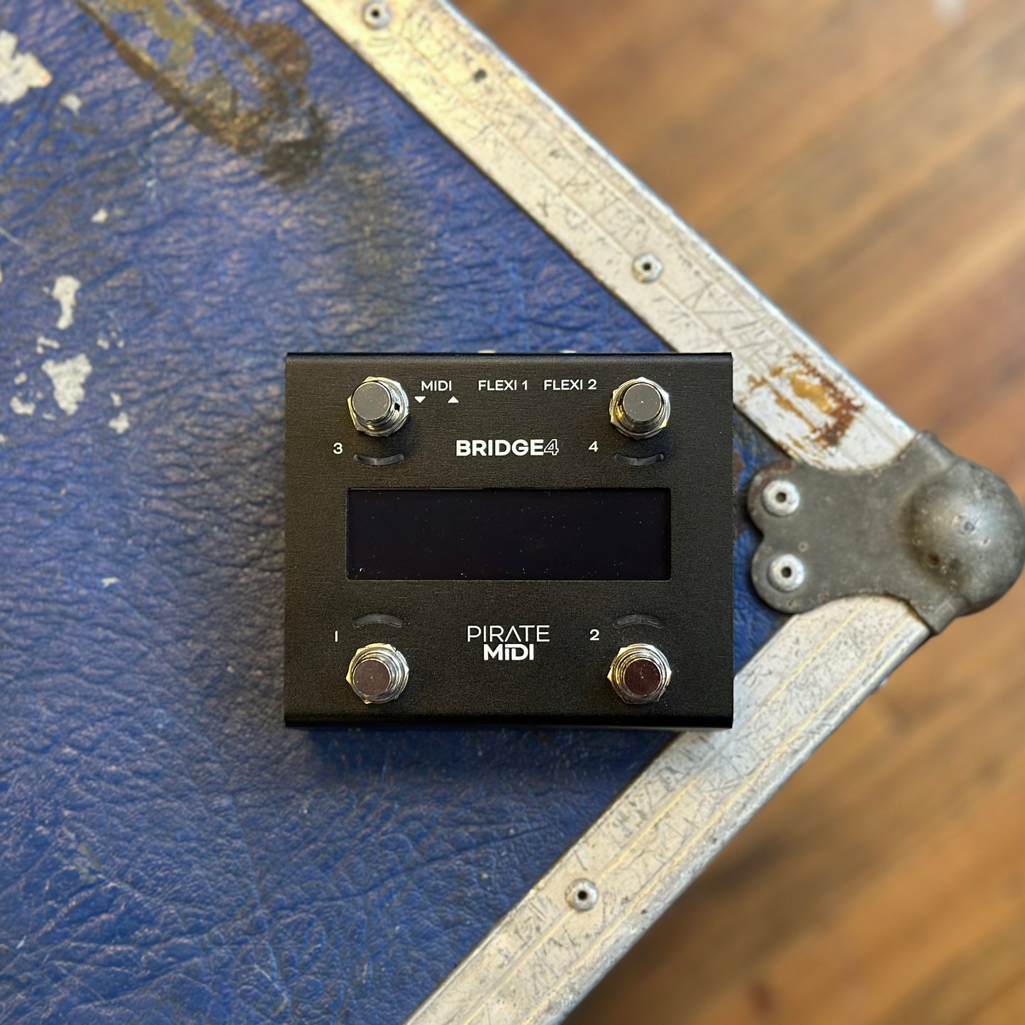 Pirate MIDI Bridge 4