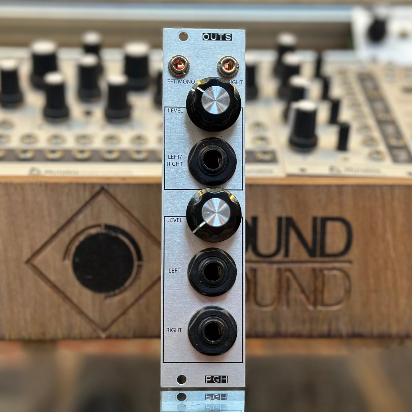 Pittsburgh Modular Outs MkII