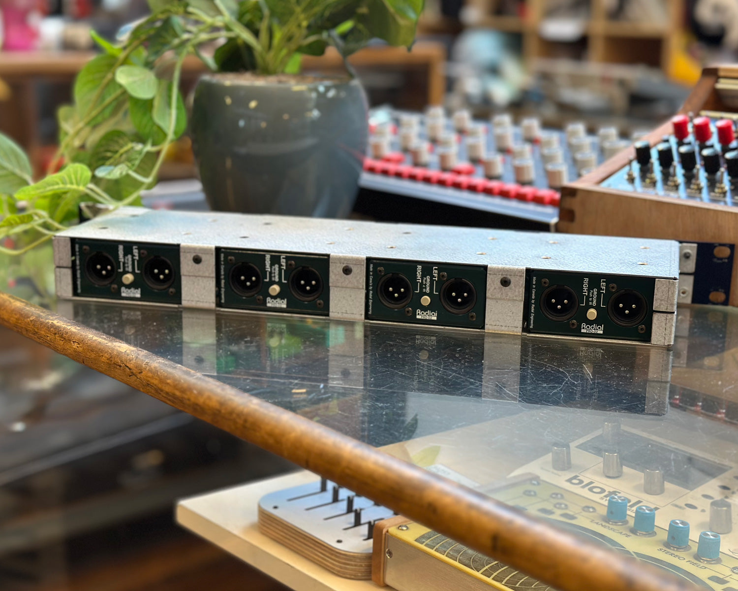 Radial JRAK 4 with 4 x Pro-D2 DI's – Found Sound
