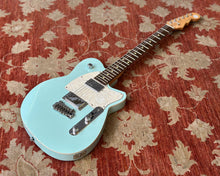 Load image into Gallery viewer, Reverend Crosscut W Electric Guitar - Sky Blue
