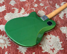 Load image into Gallery viewer, Reverend Flatroc Bigsby Electric Guitar - Green Sparkle
