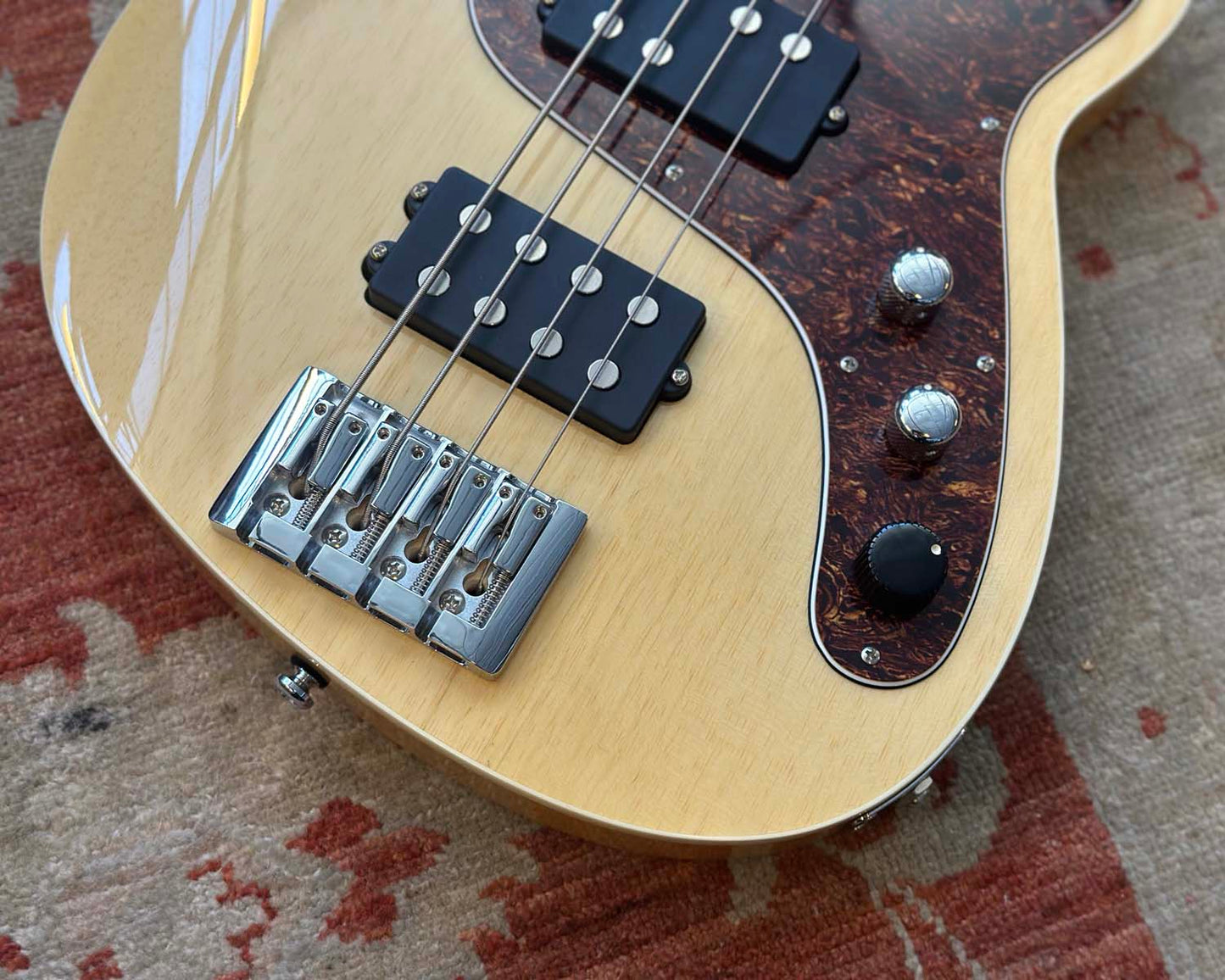 Reverend Mercalli 4 Bass