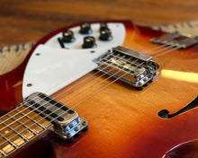 Load image into Gallery viewer, &#39;91 Rickenbacker 1997 Rose Morris w/ OHSC
