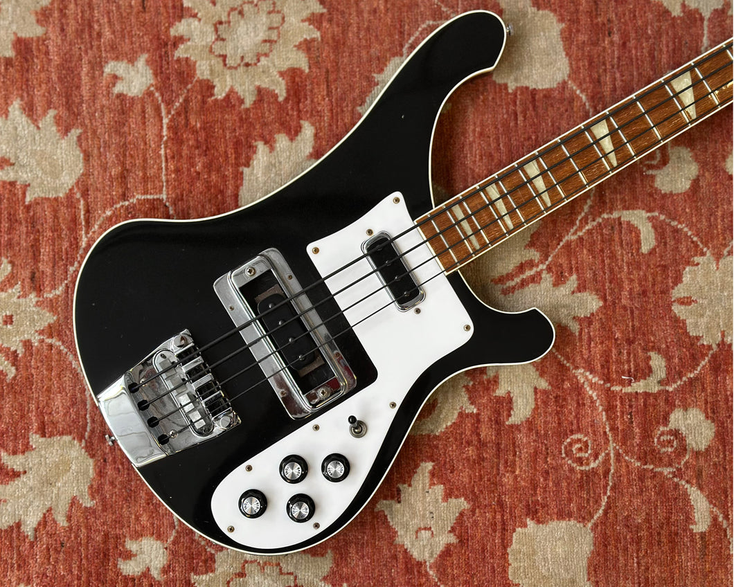 1978 Rickenbacker 4001 - Jetglo w/ HSC (4.46kg / 9.83 lbs)