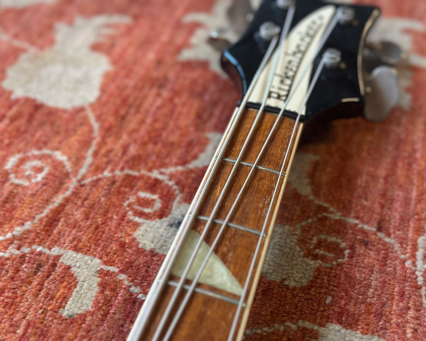 1978 Rickenbacker 4001 - Jetglo w/ HSC (4.46kg / 9.83 lbs)
