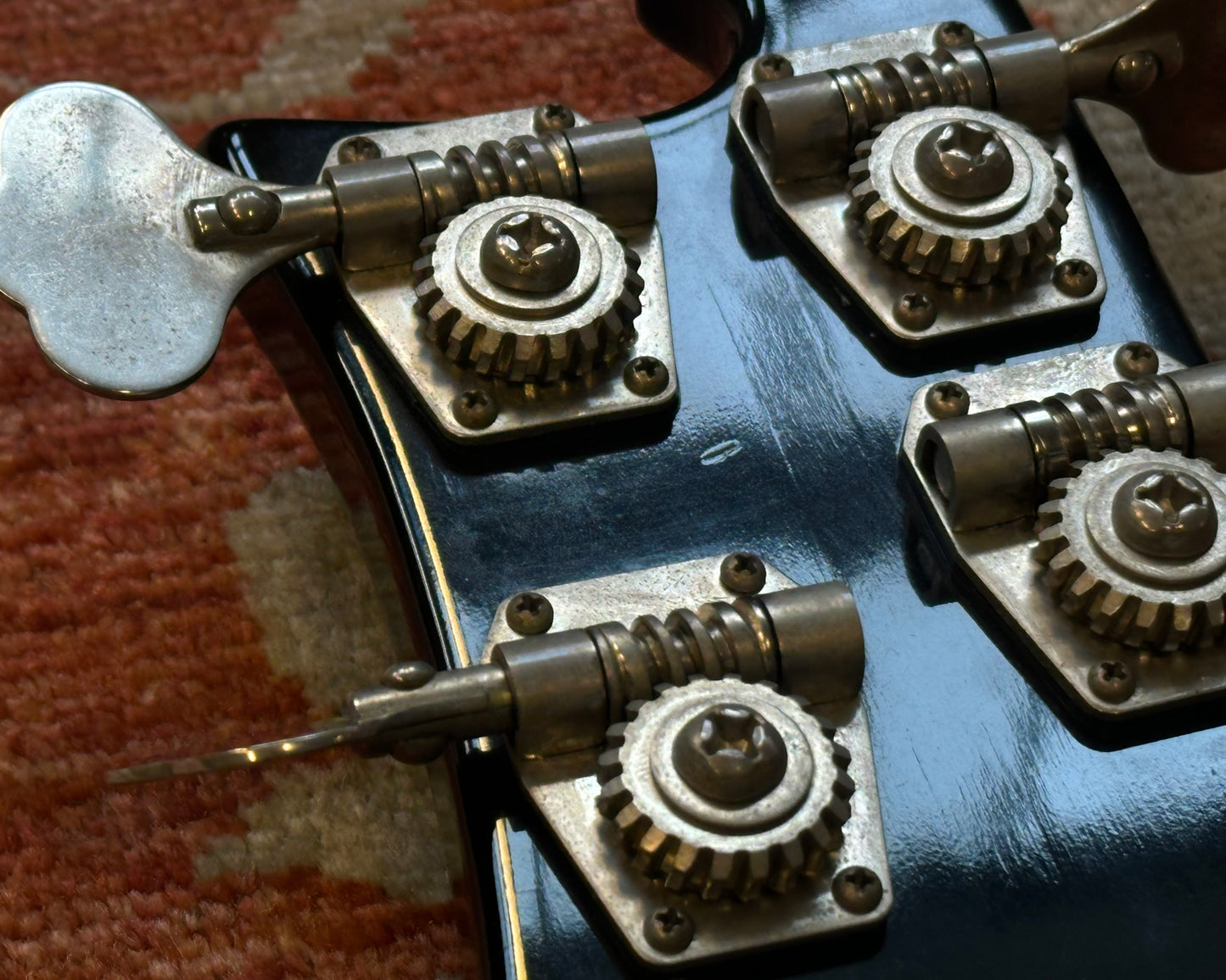 1978 Rickenbacker 4001 - Jetglo w/ HSC (4.46kg / 9.83 lbs)