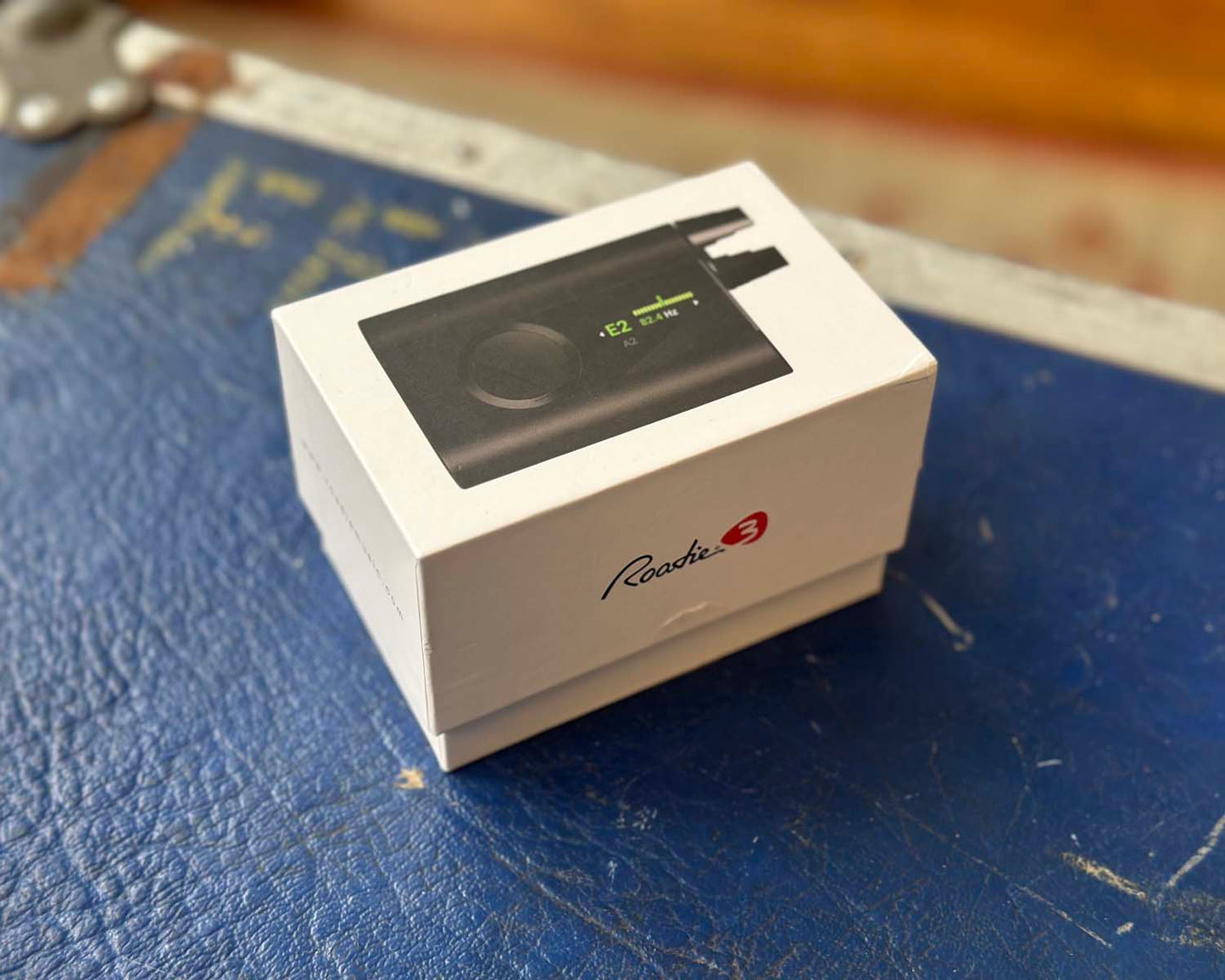 Roadie3 RD300 Smart Automatic Guitar Tuner, Metronome & String Winder