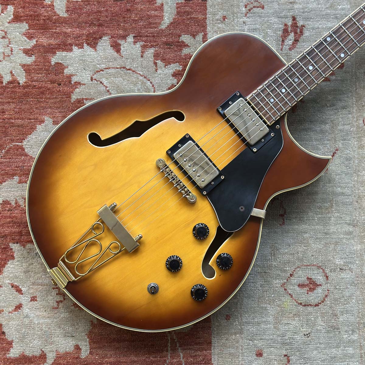 Rok Axe Semi Hollow - 137 Style